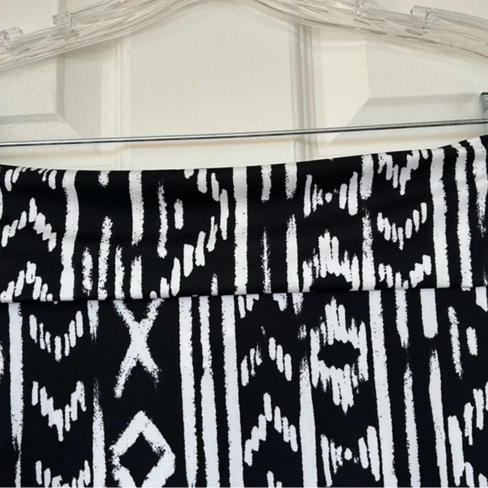 Lula Roe High-Low Pull On Skirt XL NWT - Picture 3 of 7